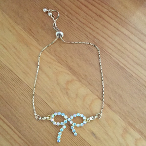 Aurora Borealis Crystal Bow Bracelet - Picture 3 of 5